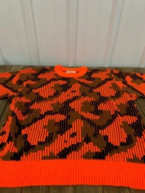 Vintage Duck Bay Men's Orange Camouflage Crewneck Sweater